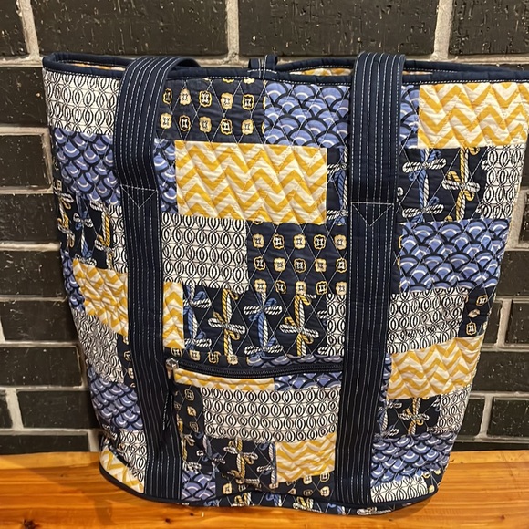 Bella Taylor Quilted Bag - Picture 3 of 6